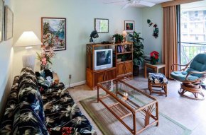 Oceanview Kailua-Kona Condo with Private Balcony!